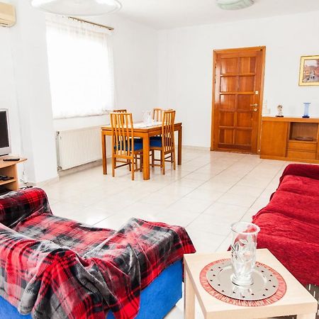 Sunny Apartment Near Metro Station アテネ エクステリア 写真