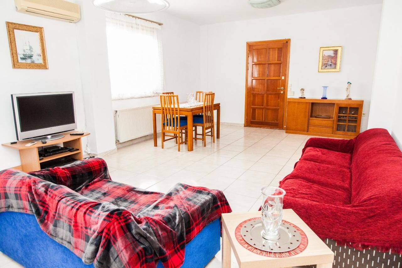 Sunny Apartment Near Metro Station アテネ エクステリア 写真