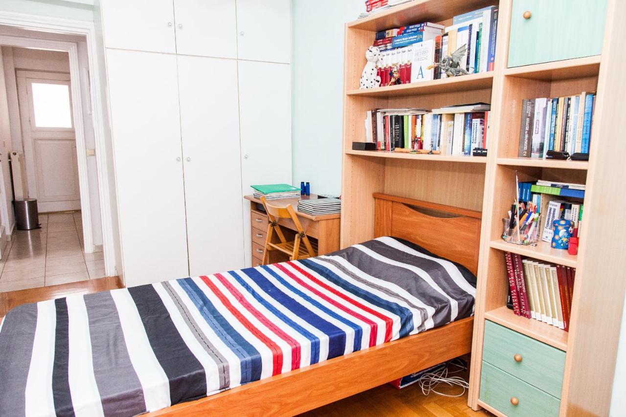 Sunny Apartment Near Metro Station アテネ エクステリア 写真