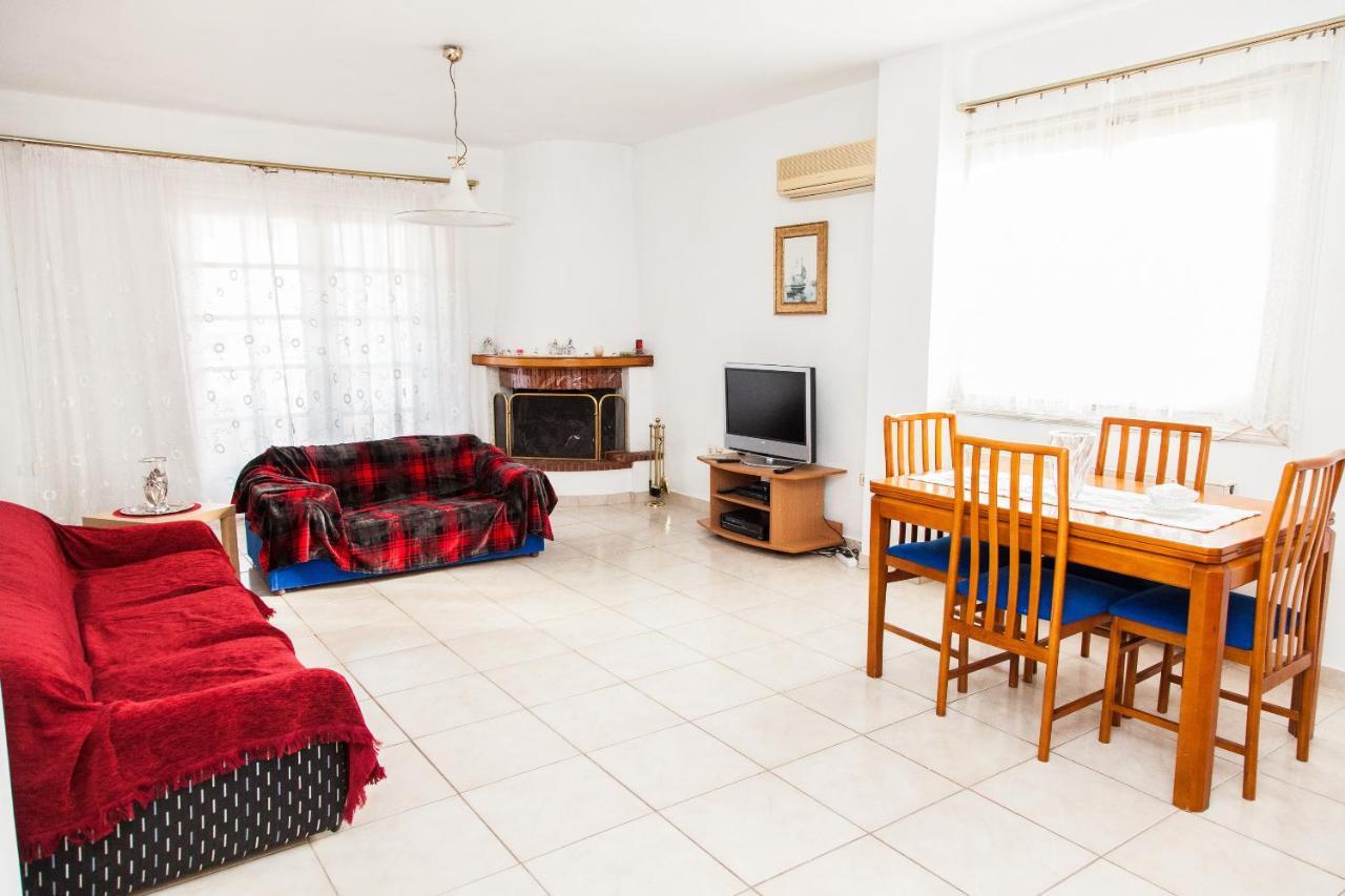 Sunny Apartment Near Metro Station アテネ エクステリア 写真
