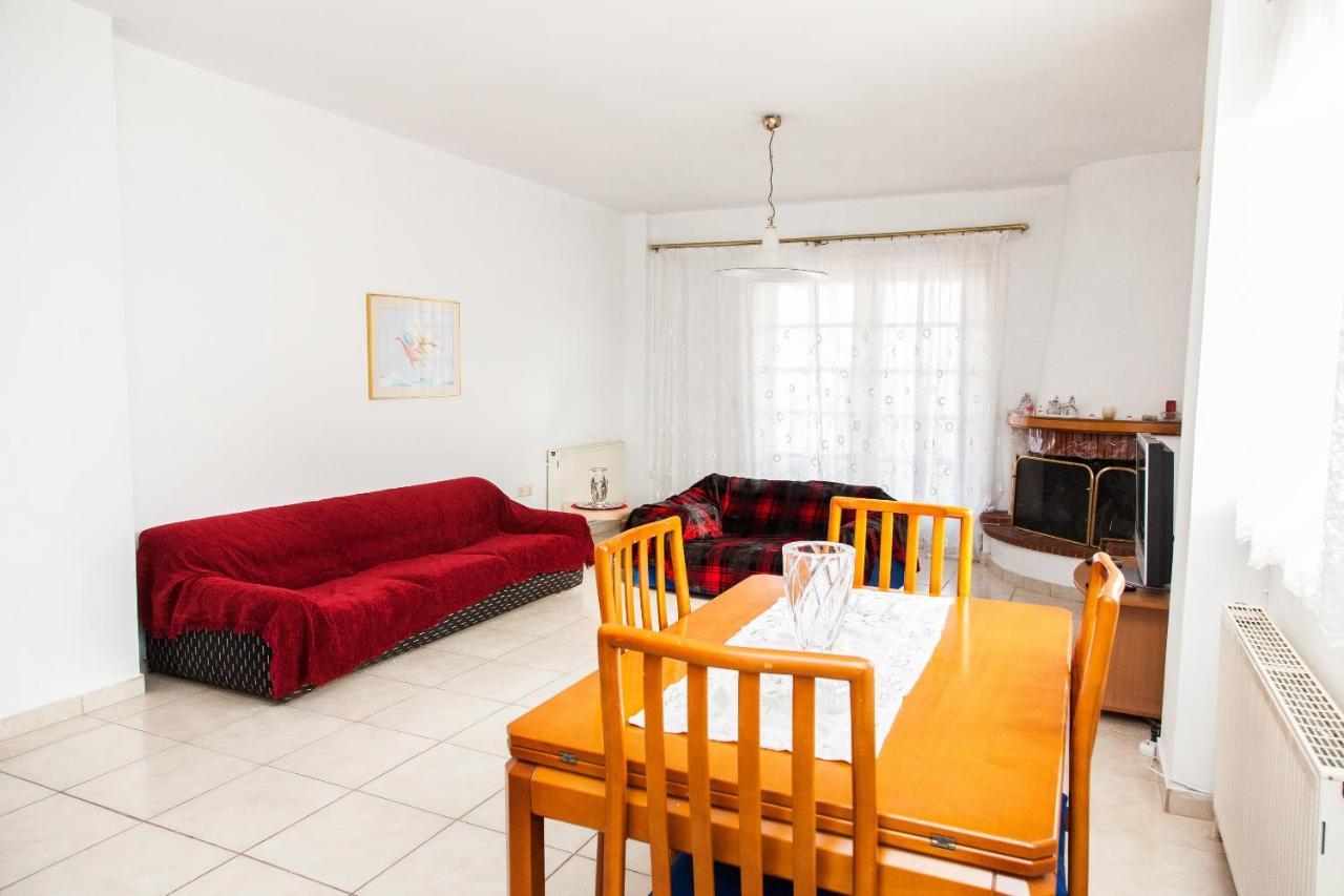 Sunny Apartment Near Metro Station アテネ エクステリア 写真